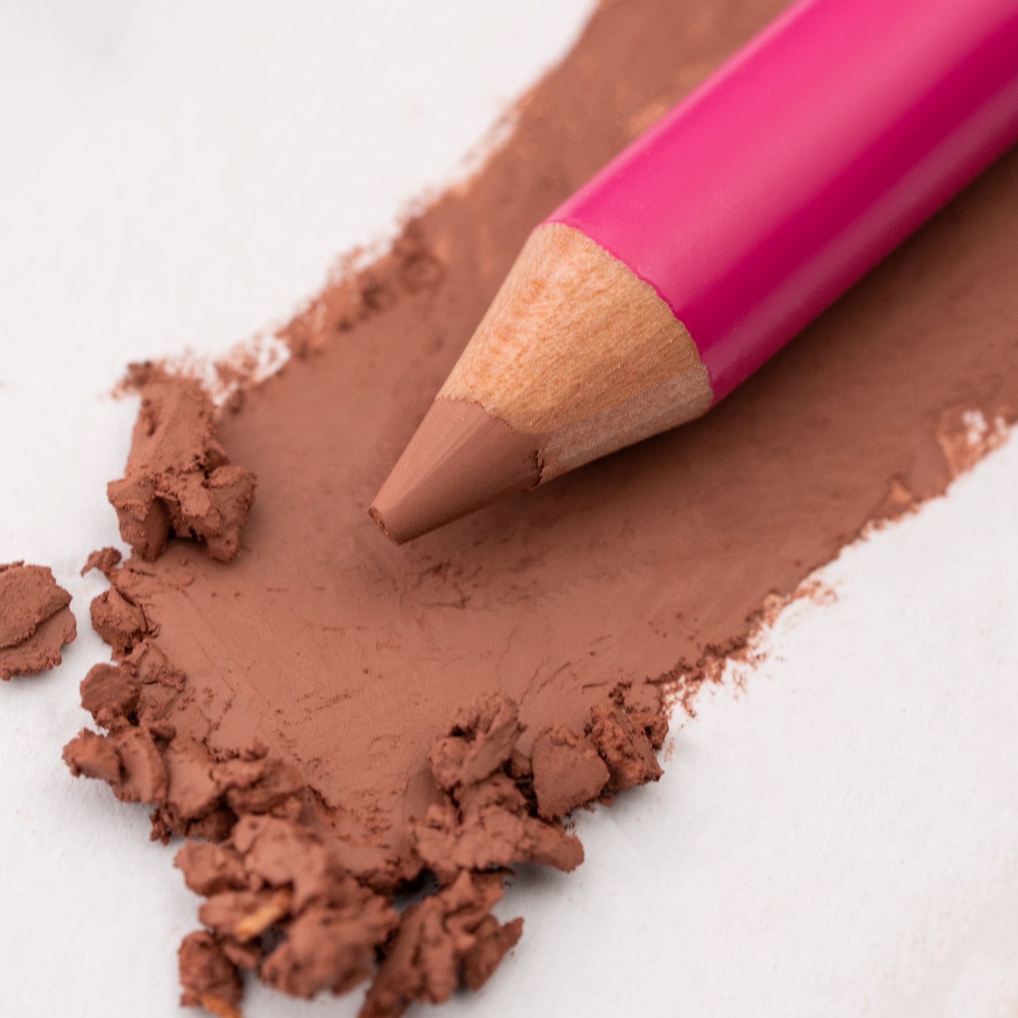 ZOLA Lip Pencil voor perfecte lipcontour en langdurige, romige dekking. Verkrijgbaar in 7 tinten van nude tot klassiek rood.