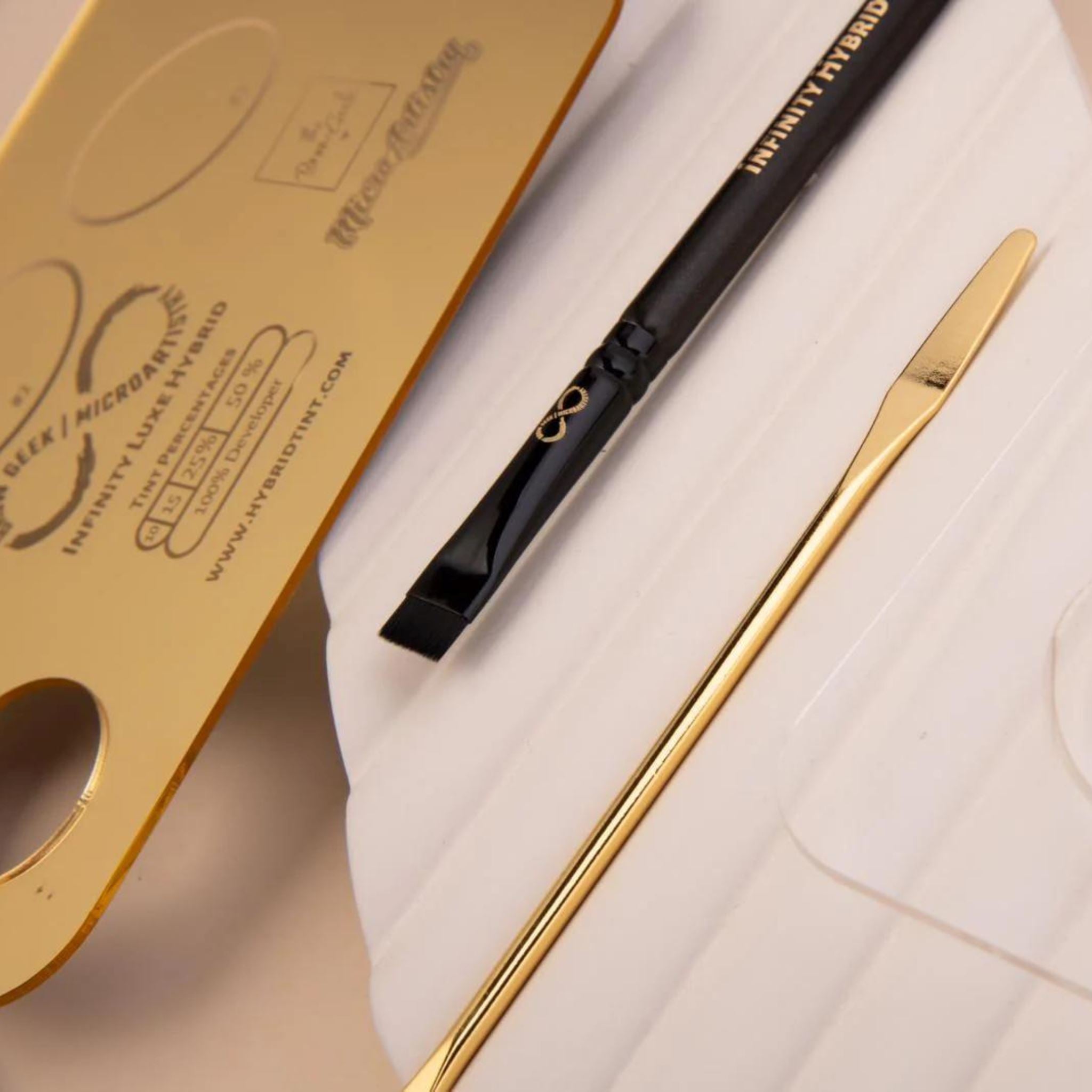INFINITY | Lift & Tint Palette Gold with Buff & Blend Brush infinity