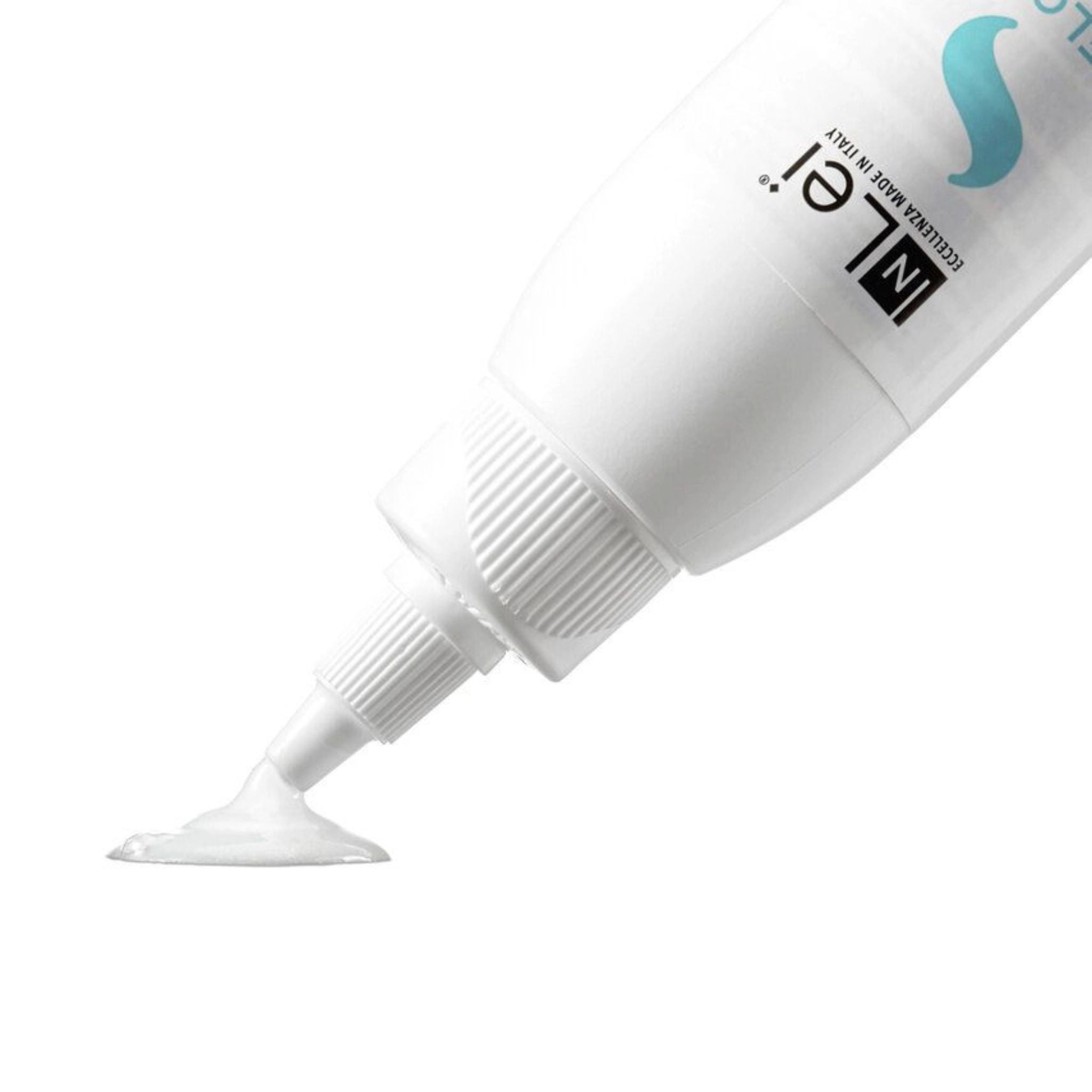 InLei® ontwikkelaar, speciaal voor het mengen met InLei tint en Sunshine Bleach. Zorgt voor een soepele textuur en eenvoudig aanbrengen op wenkbrauwen en wimpers.