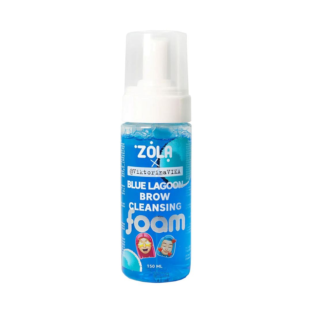 ZOLA Blue Lagoon Brow Cleansing schuim met Viktoria Kochetkova. Reinigend, antibacterieel en verzachtend dankzij zoethout en IJslands mos.