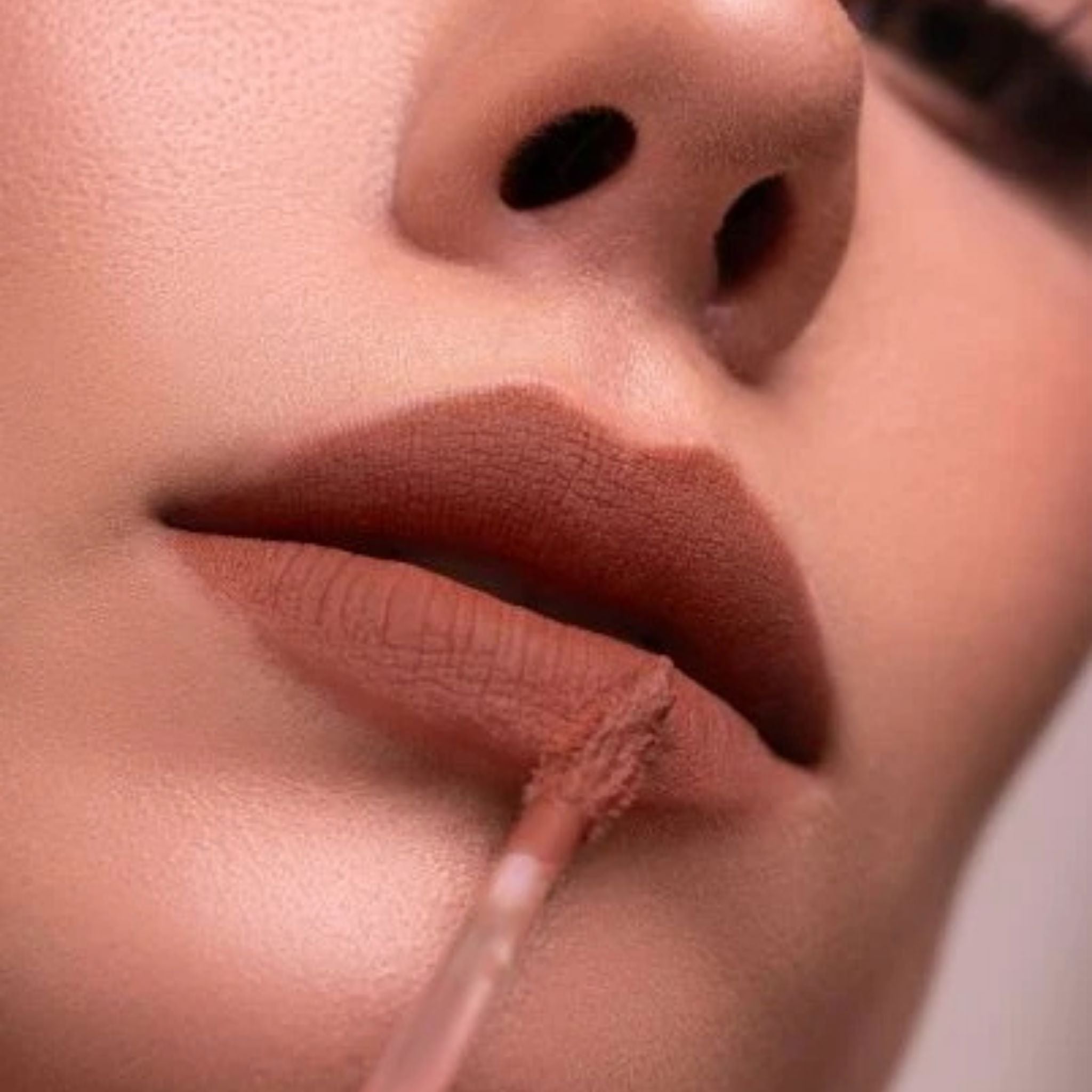ZOLA | Matte Lipstick Velour Lip Souffle - 5 colors