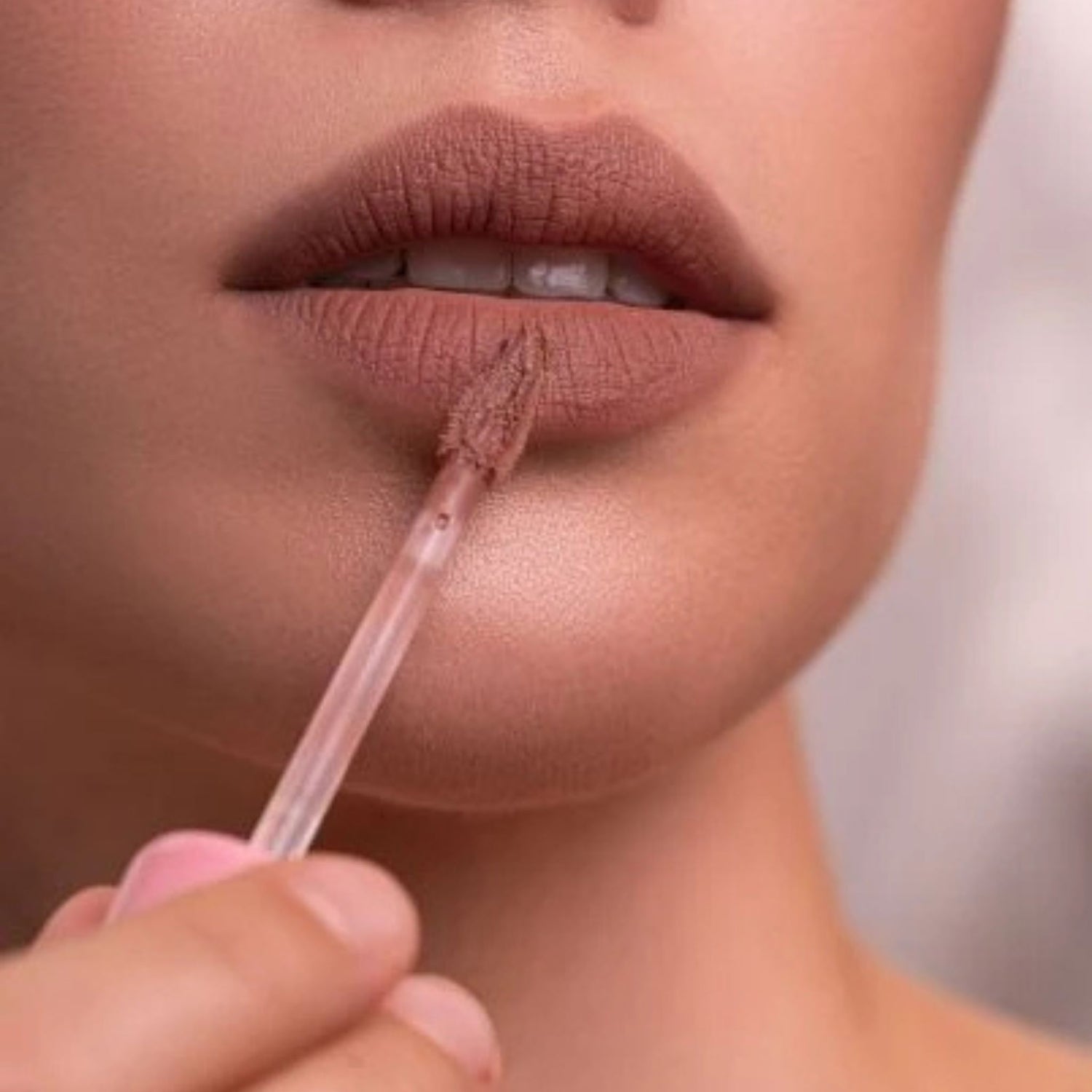ZOLA | Matte Lipstick Velour Lip Souffle - 5 colors